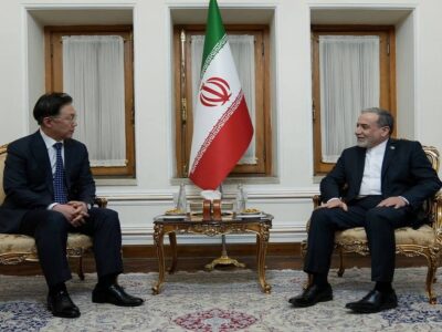عراقچی: تجاوز نظامی آمریکا و رژیم صهیونیستی به ایران علت ناامنی در خلیج فارس و تنگه هرمز است