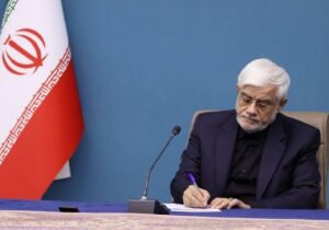 عارف: معلم، فرمانده میدان «امیدآفرینی» در جنگ تحمیلی سوم است
