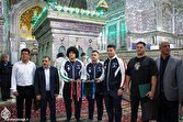 اهدای مدالهای قهرمانی سه وزنهبردار تیم ملی به حرم مطهر حضرت شاهچراغ (ع)