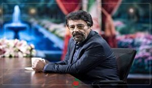 علیرضا افتخاری: رهبر شهید در یکی از جلسات فرمودند چرا آنقدر غمناک می‌خوانی؟ + فیلم
