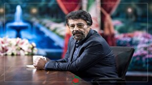 علیرضا افتخاری: رهبر شهید در یکی از جلسات فرمودند چرا آنقدر غمناک میخوانی؟ + فیلم