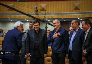 پزشکیان: کسانی که پرچم ایران را در دنیا بلند میکنند قهرمانان ما هستند