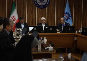 عارف: مهاجرت معکوس نخبگان و اساتید را محقق کنیم