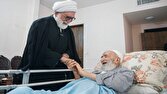 عیادت حجتالاسلام مروی به نمایندگی از رهبر انقلاب از حجتالاسلام راشد یزدی