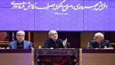 مدیریت کشور باید بر پایه شایستگی باشد، نه روابط و گرایشهای سیاسی