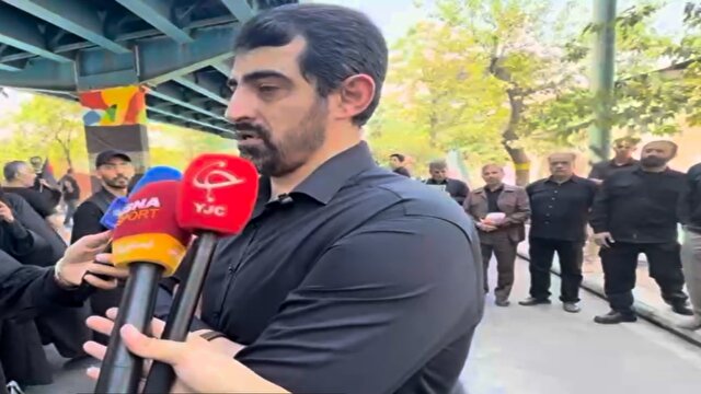 داوری:جای رهبری همیشه در دل‌های ایرانیان خالی است+ فیلم