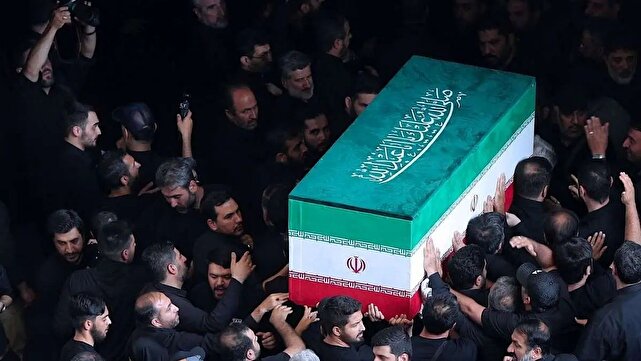 آیین رسمی استقبال از پیکر مطهر رهبر شهید انقلاب در عراق