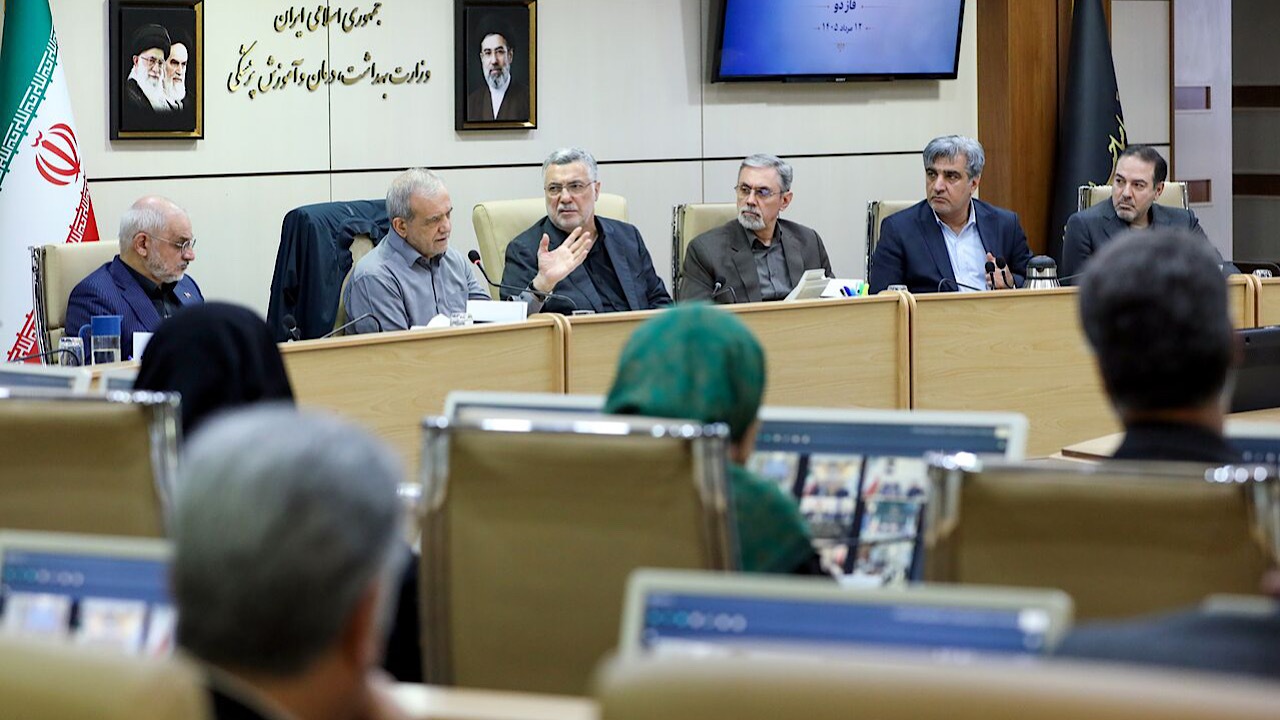 پزشکیان: با اتکا به نخبگان و مدیران با انگیزه میتوان نظام سلامت را متحول کرد