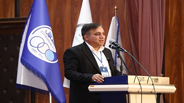 تاجرنیا و ماجرای بازگشت به دوران تاجیسم!