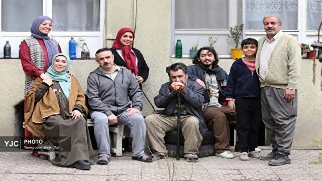 زحمت اسبابکشی بارِ «اسباب زحمت» را اضافه کرد/ علت استقبال مخاطب از کارهای سعید آقاخانی چیست؟ زحمت اسبابکشی بارِ «اسباب زحمت» را اضافه کرد/ علت استقبال مخاطب از کارهای سعید آقاخانی چیست؟