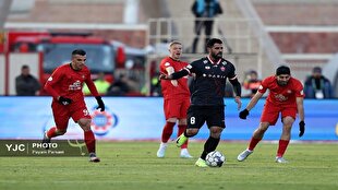باقریها: پرسپولیس با مهار ۲ بازیکن تراکتور برنده بازی میشود باقریها: پرسپولیس با مهار ۲ بازیکن تراکتور برنده بازی میشود